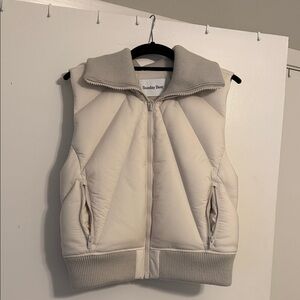 Aritzia/Sunday Best Ivory Apres Bomber Vest